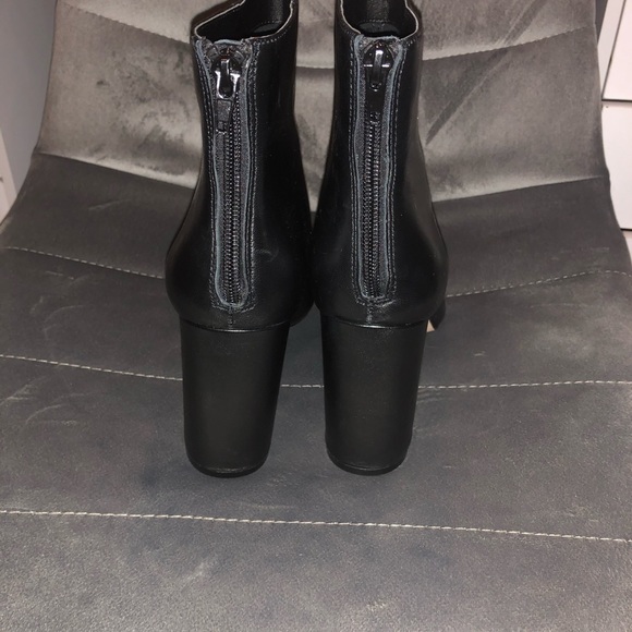 The perfect Leather block bootie🤩 - Picture 5 of 6